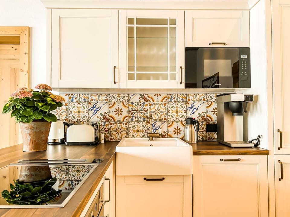 Kitchen or kitchenette, dishwasher, minibar, pet friendly, stove, toaster