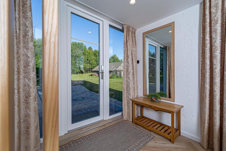 Day, Garden view