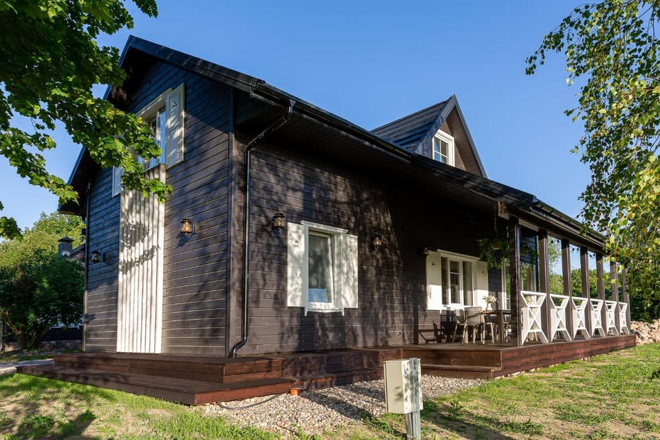 Property building, Spring, Day