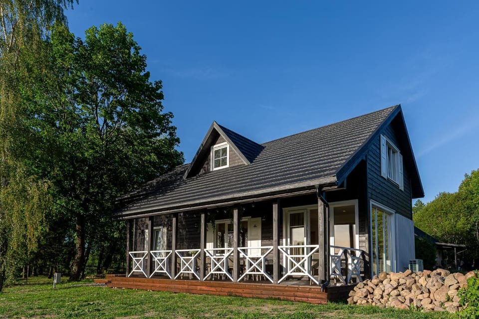 Property building, Spring, Day, Garden view