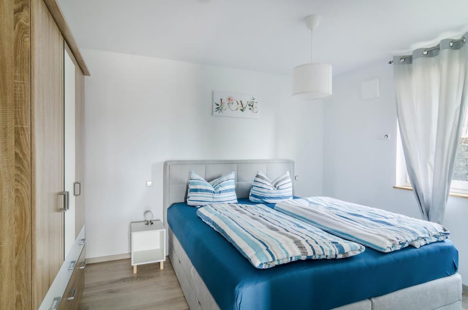 Living room, Bedroom