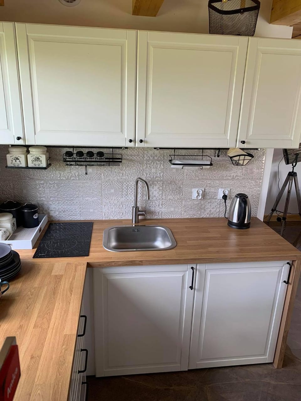 Coffee/tea facilities, Kitchen or kitchenette, Communal kitchen