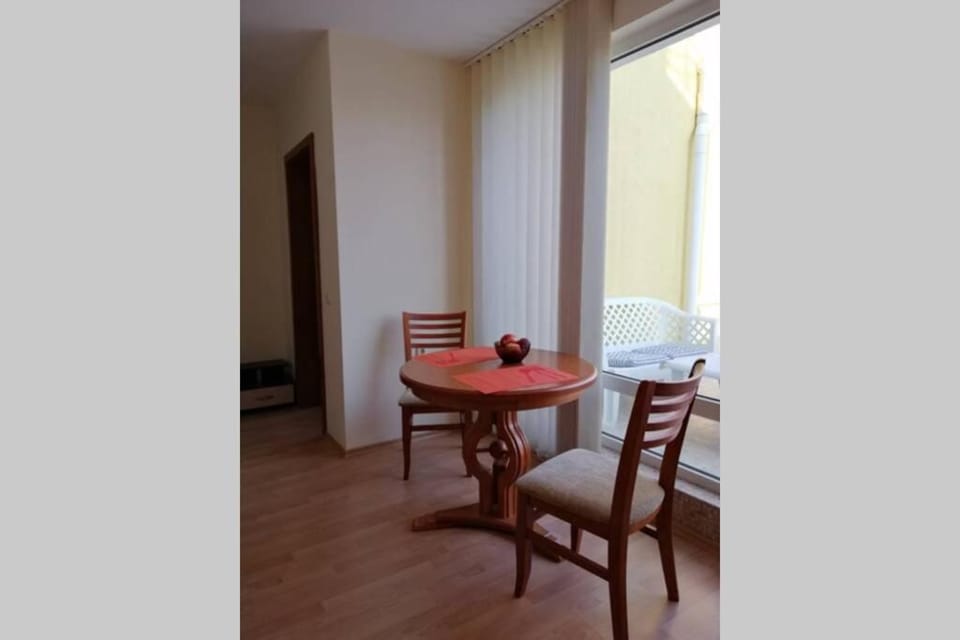 Fort Noks Spacious 1 Bed Flat Sunny Terrace Beach 6 min Apartment in Burgas Province