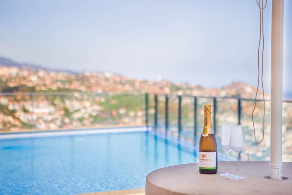 View (from property/room), Decorative detail, Garden view, Mountain view, Swimming pool, Drinks, Alcoholic drinks