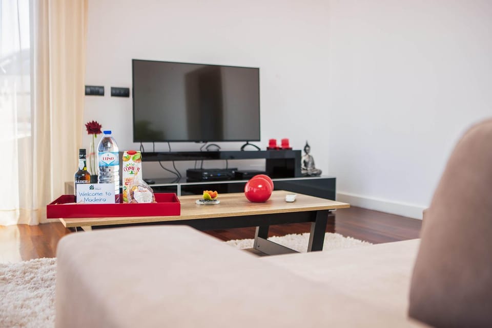Communal lounge/ TV room, TV and multimedia, Food and drinks, Drinks, Non alcoholic drinks