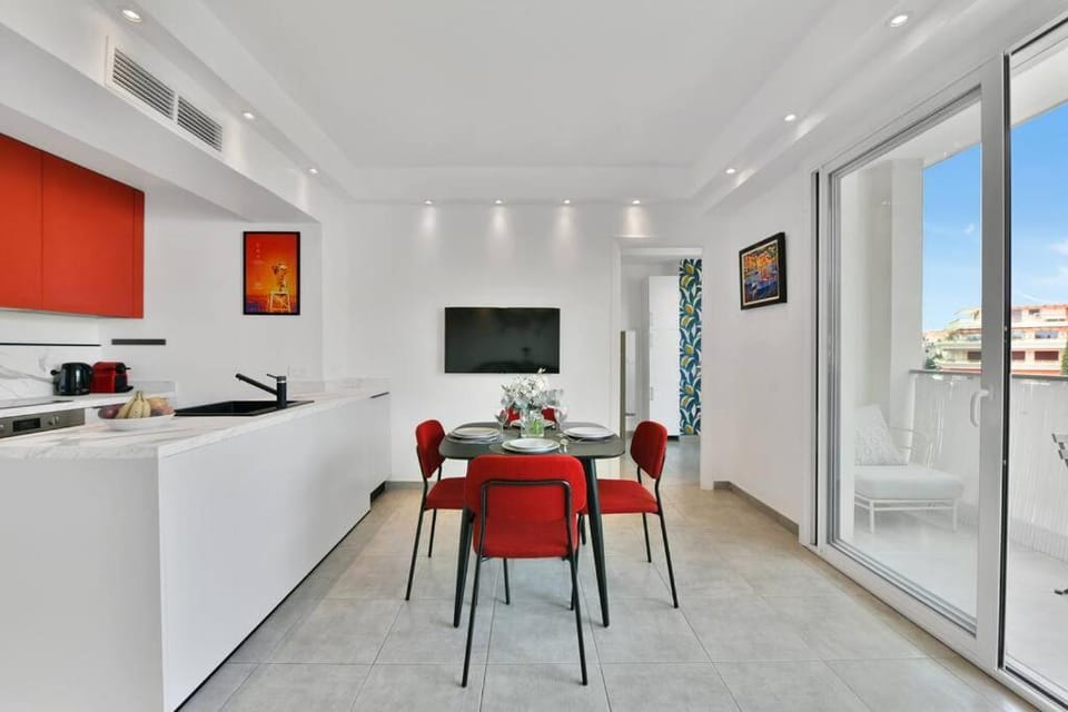 CROISETTE BEACH - Modern 2 Bdrs Best Location! Apartment in Cannes