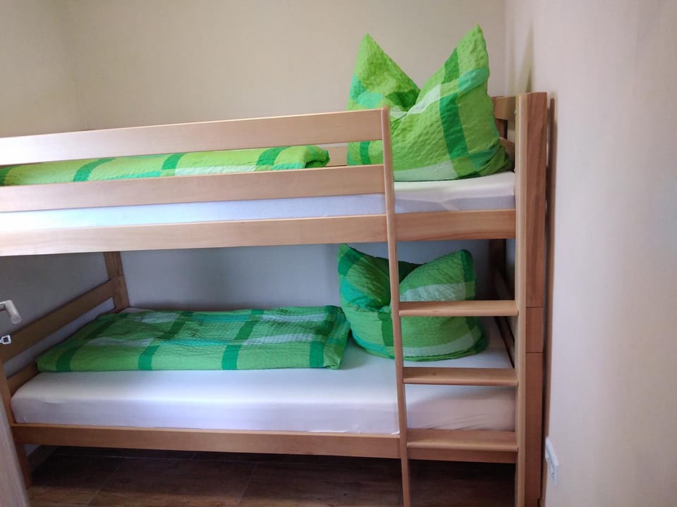 children, bunk bed