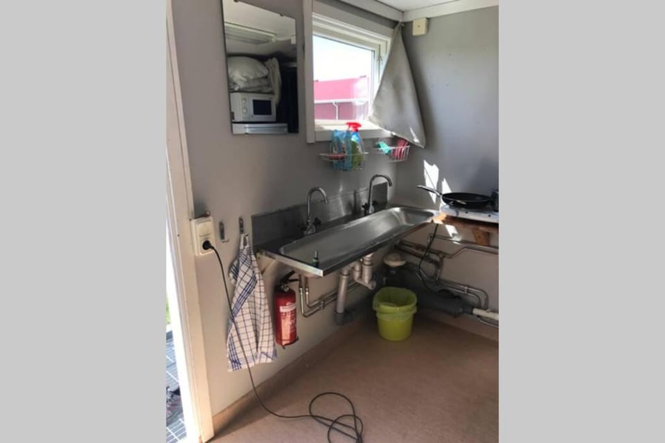 Enkelt boende på charmiga Skaftö Apartment in Västra Götaland County