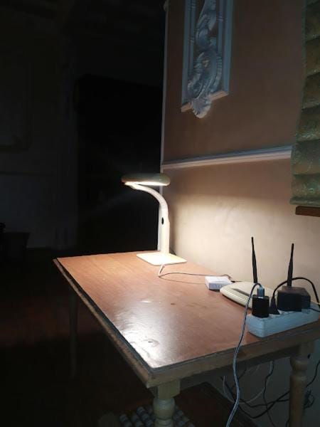Living room, internet