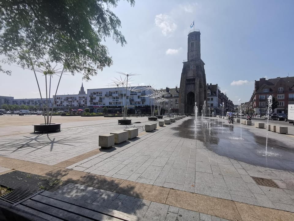 Nearby landmark, Neighbourhood, City view, Location