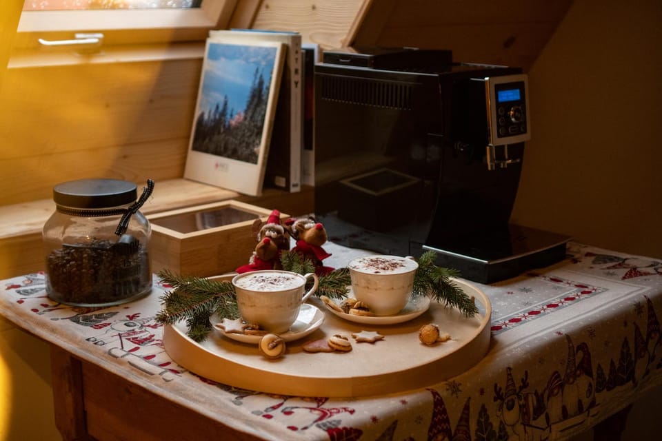 Coffee/tea facilities, Food and drinks