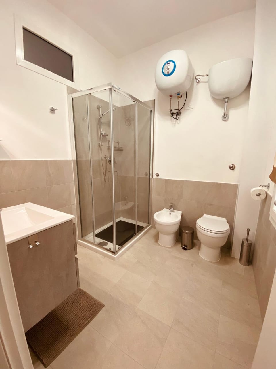 Shower, Bathroom, bidet