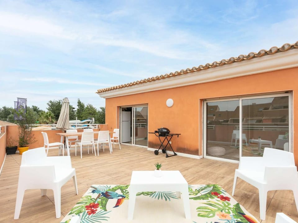 Appartement lumineux 3 pièces - Neuf 2021 - Climatisé - Grande terrasse - Parking - WIFI inclus - FR-1-326-730 Apartment in Marseillan