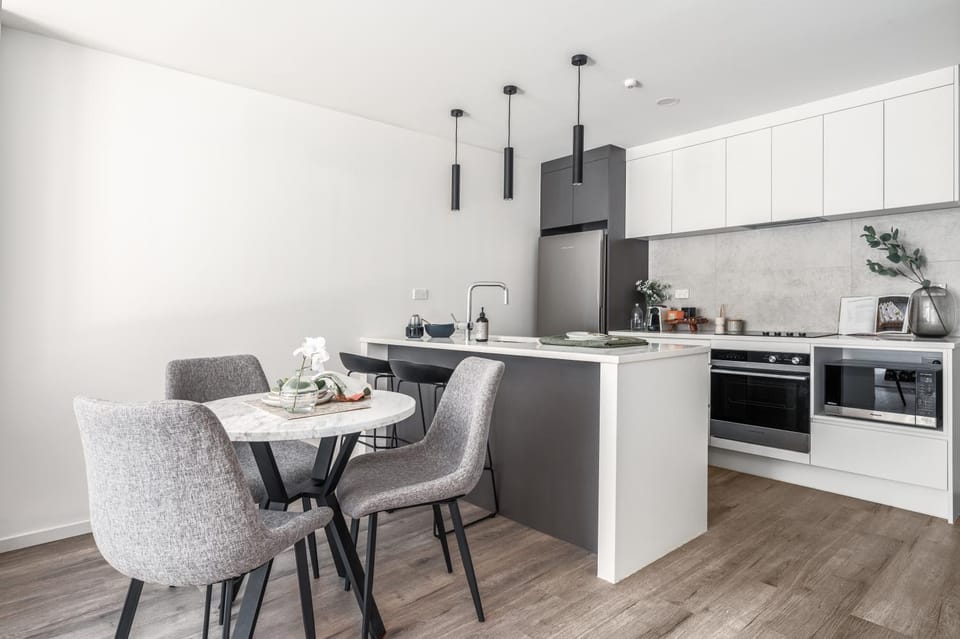 Coffee/tea facilities, Kitchen or kitchenette, Dining area, dishwasher, minibar, oven, pet friendly, stove, toaster