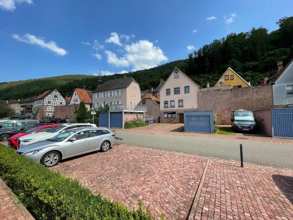 Property building, Neighbourhood, Quiet street view