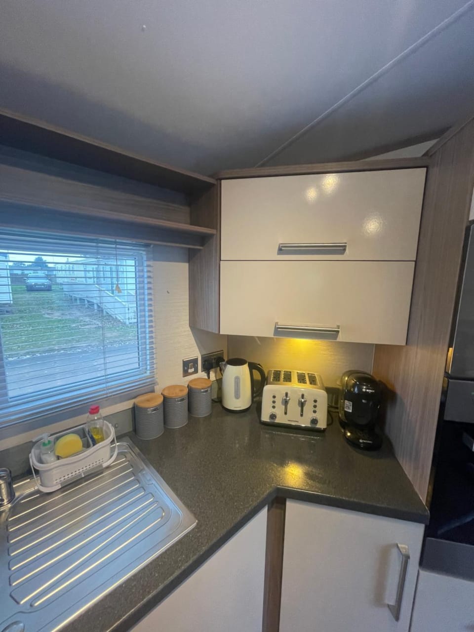 Coffee/tea facilities, Kitchen or kitchenette, minibar, pet friendly, stove, toaster