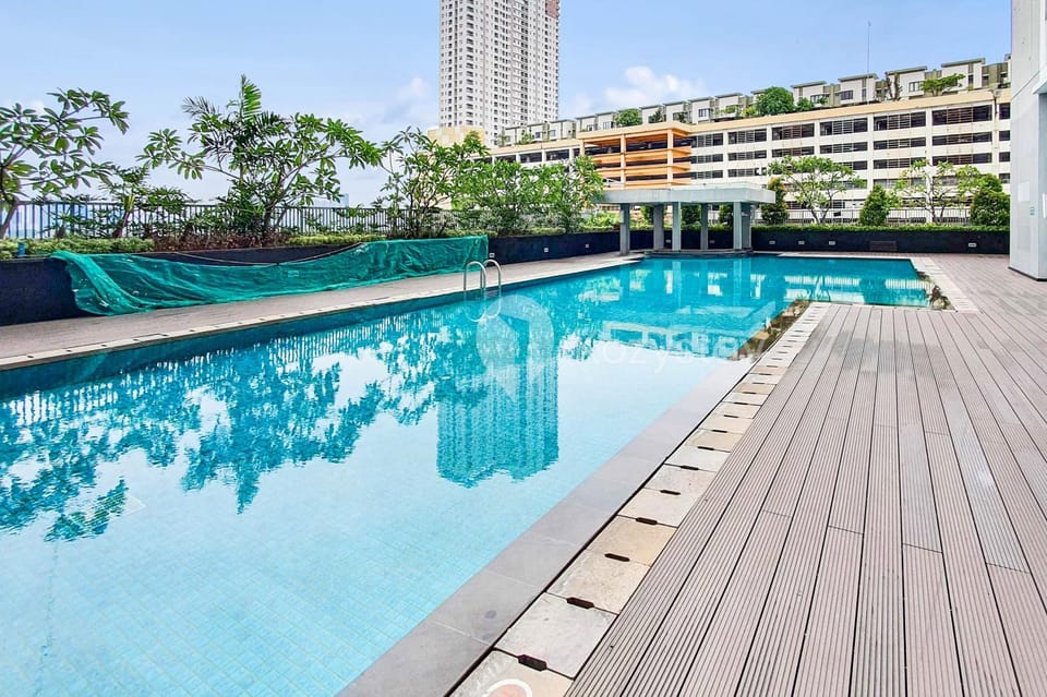 Swimming pool, Swimming pool