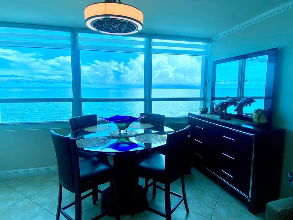 Dining area, Sea view