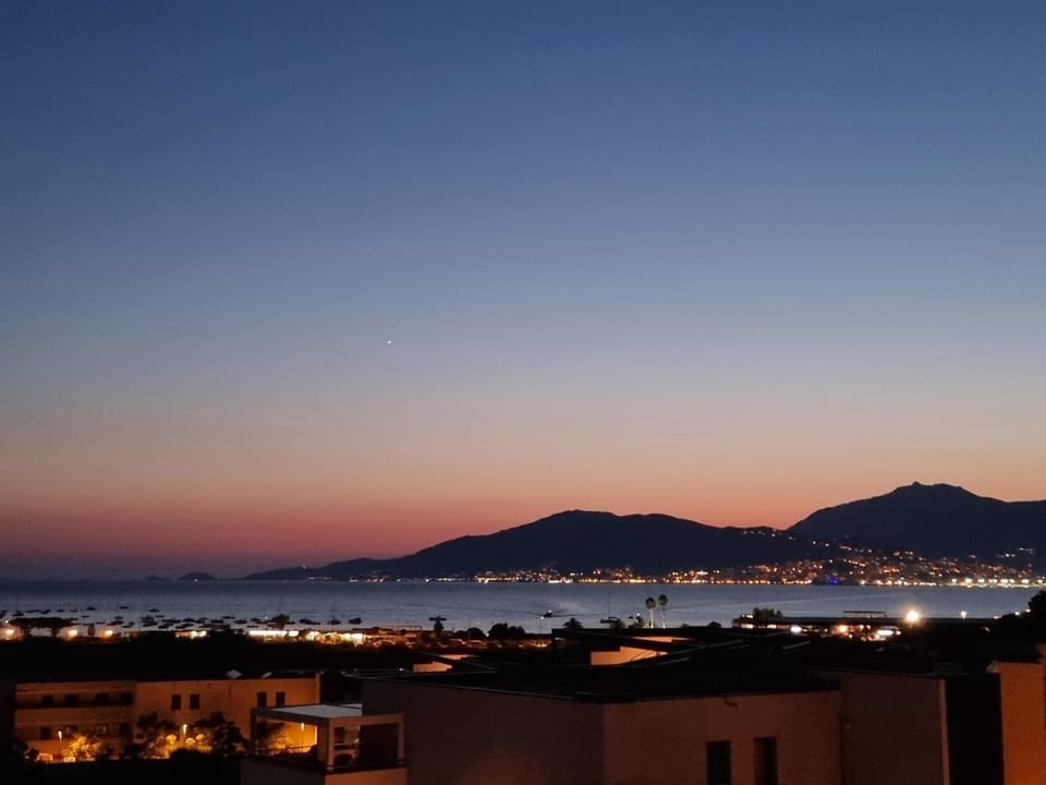 Balcony/Terrace, City view, Sea view, Sunset