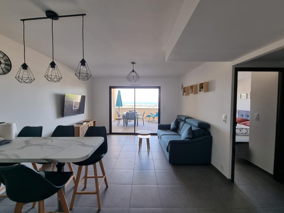 Living room, Seating area, Dining area, Sea view