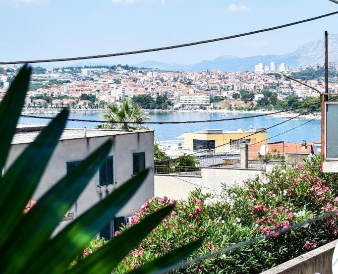 Balcony/Terrace, City view