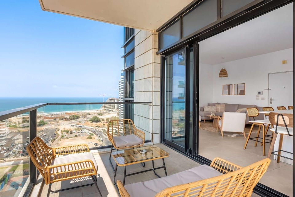 View (from property/room), Balcony/Terrace, Sea view
