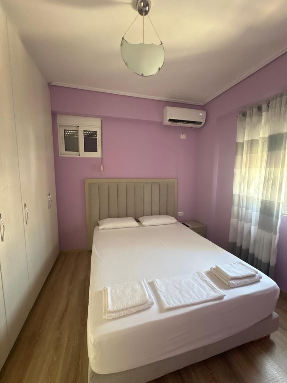 Bed, Bedroom, towels, air conditioner