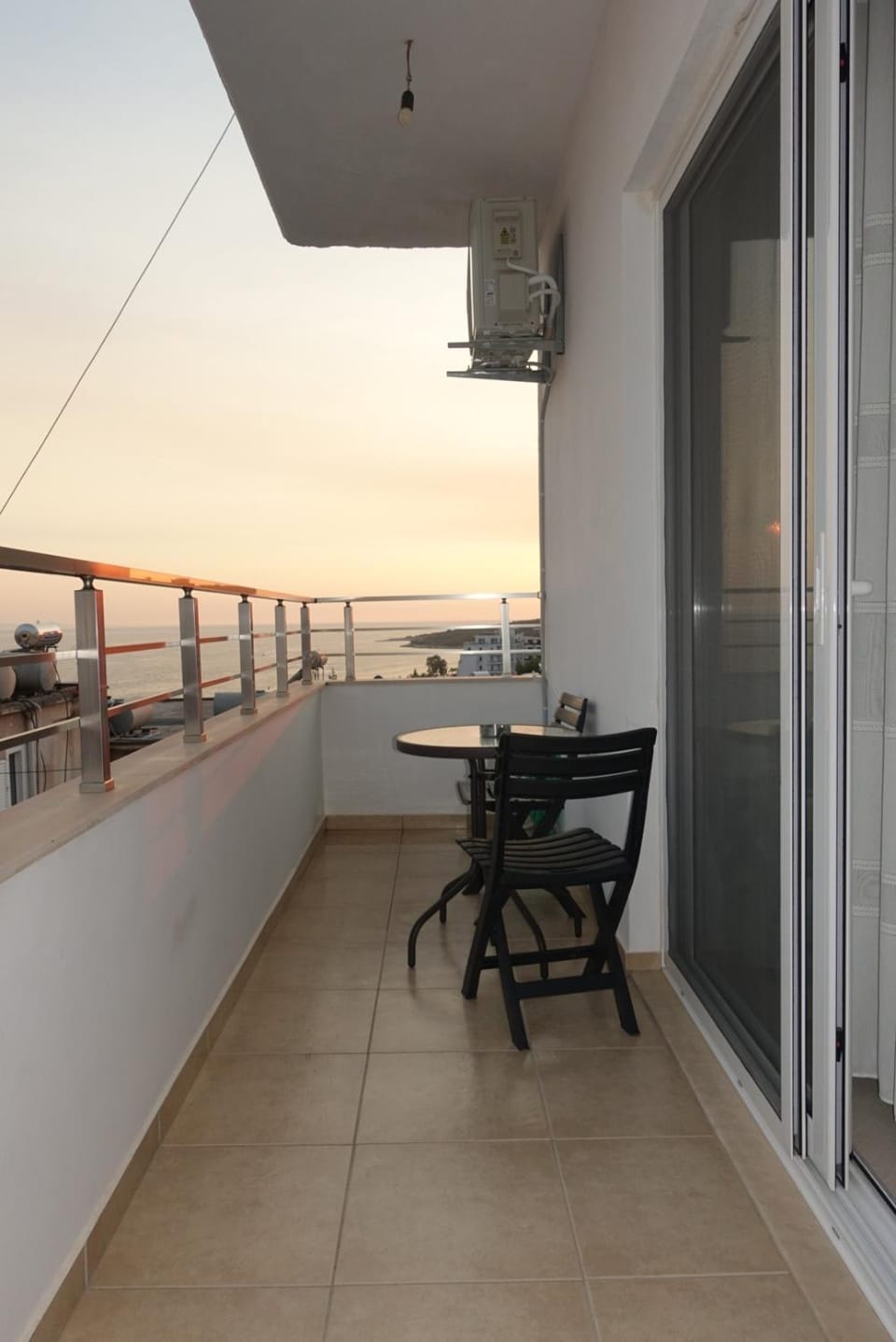 Salty Sunset Apartment Apartment in Sarandë