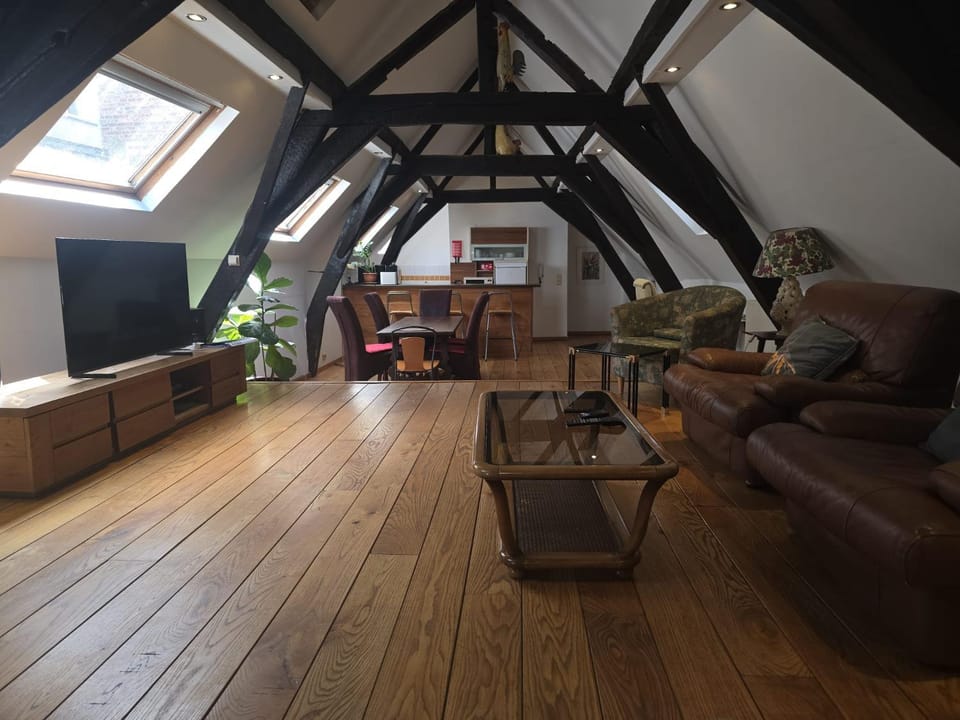 TV and multimedia, Living room, Seating area