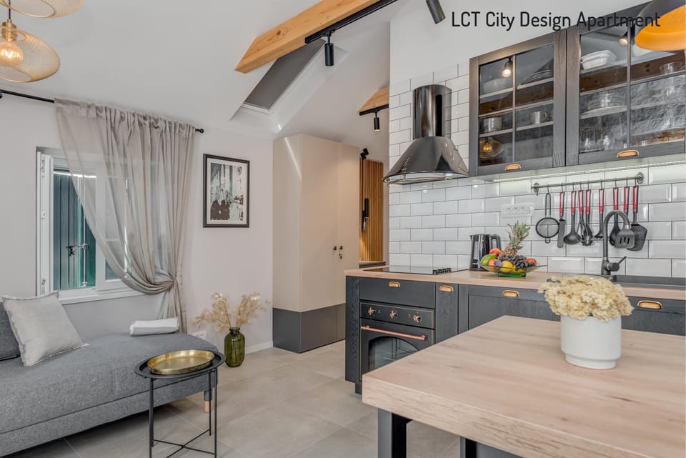 Kitchen or kitchenette, Living room, Dining area