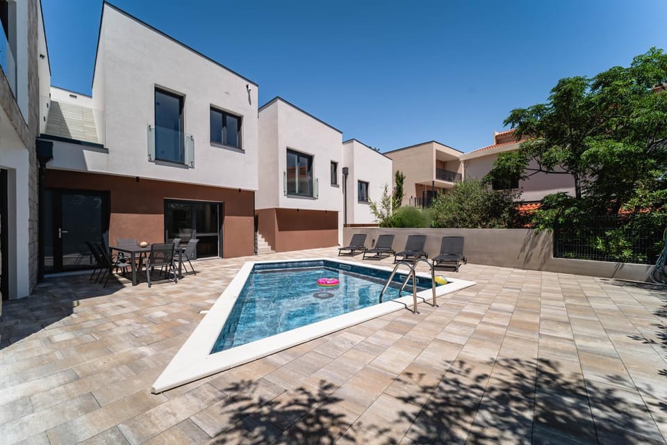 Villa Perla Nera & Villa Nevera by Pag tours Villa in Zadar County