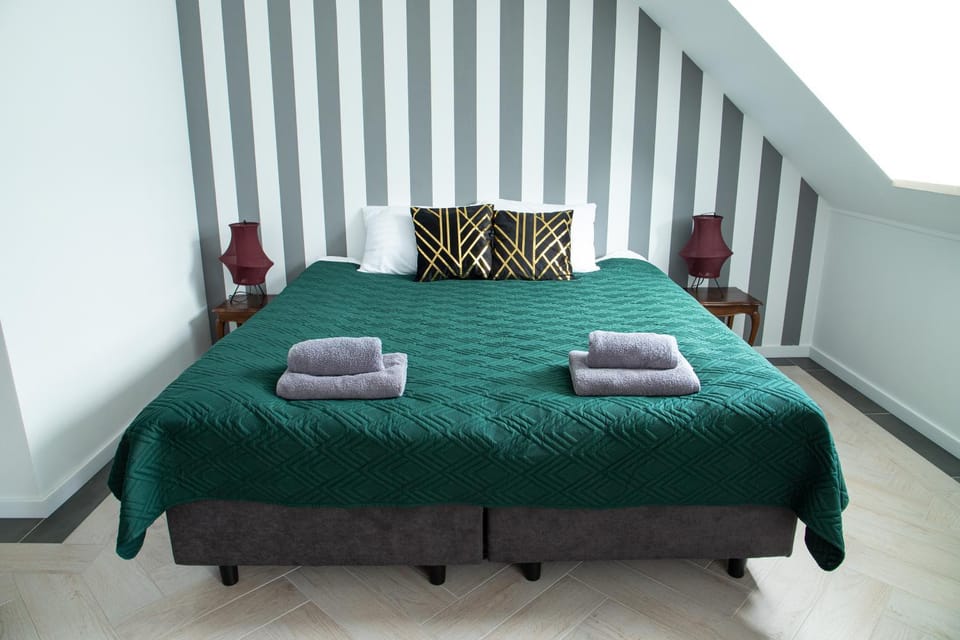 Restaurant/places to eat, Bed, Photo of the whole room, Bedroom, Breakfast
