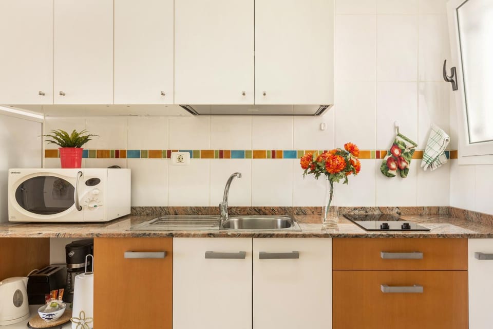 Kitchen or kitchenette, Living room
