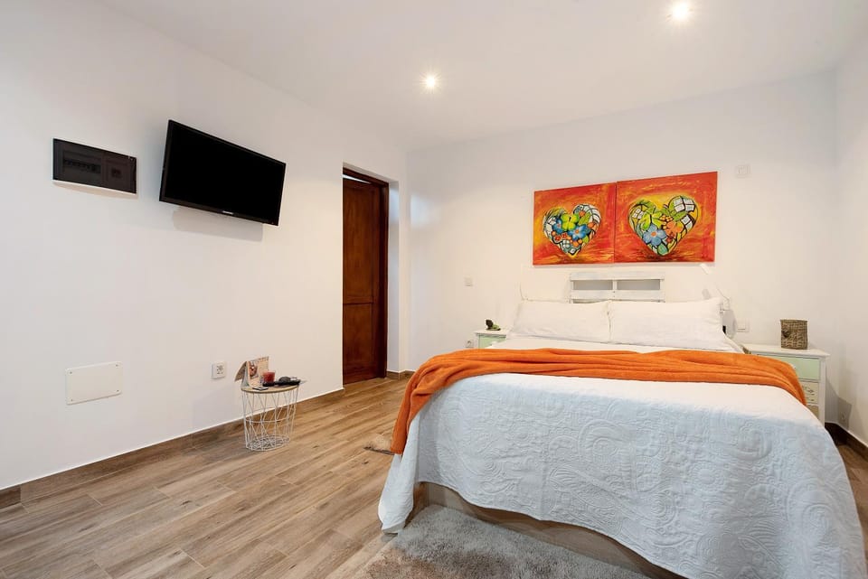 Living room, Bedroom