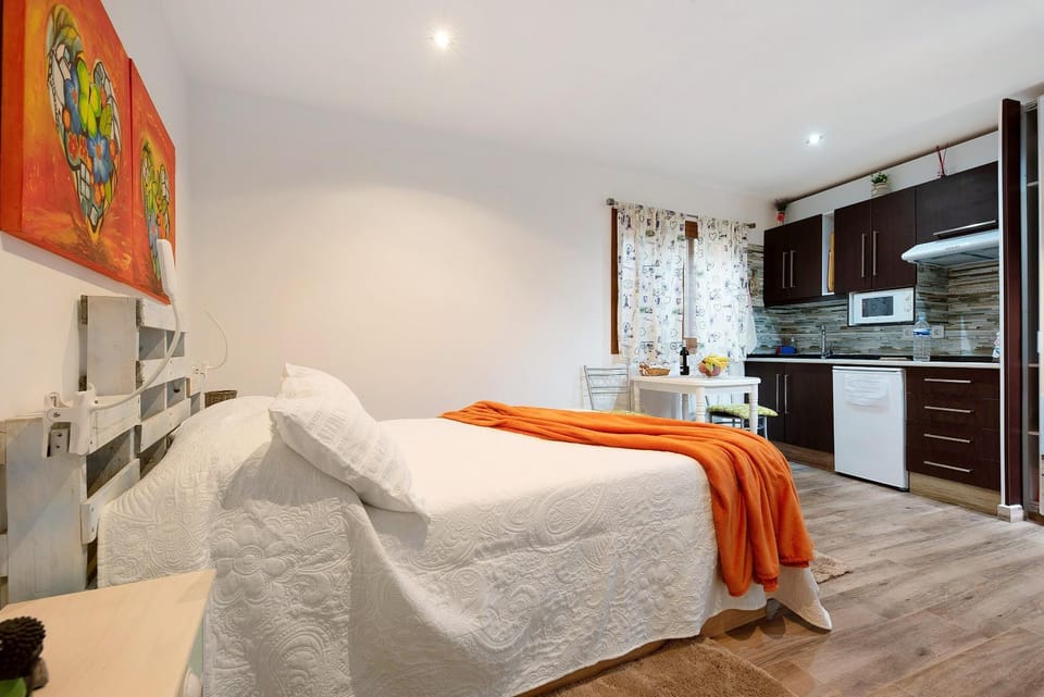 Living room, Bedroom