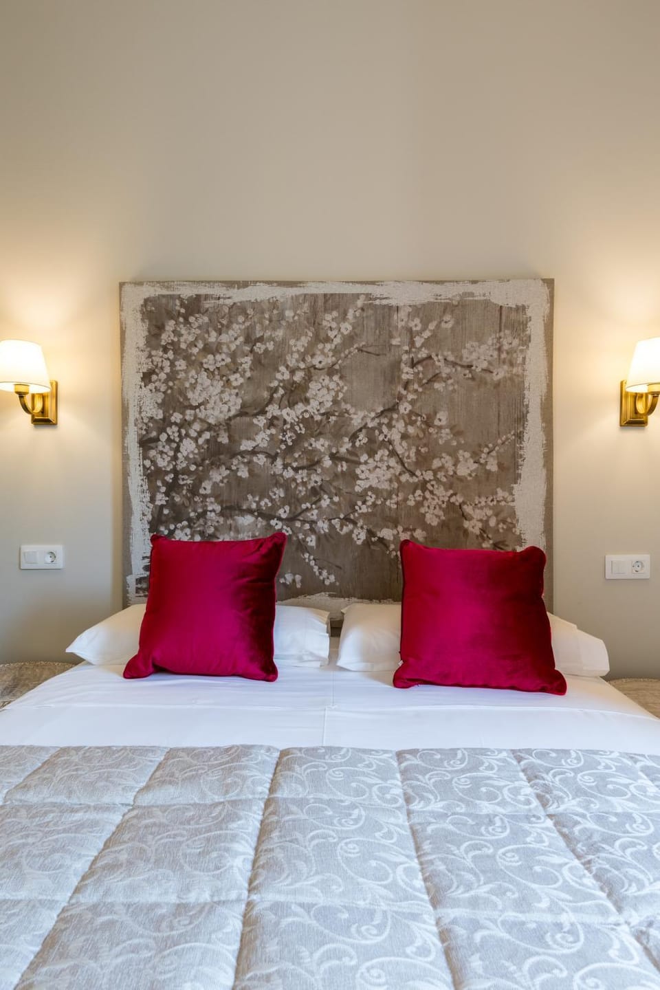 Doña Elvira Suites Cathedral Apartment in Seville