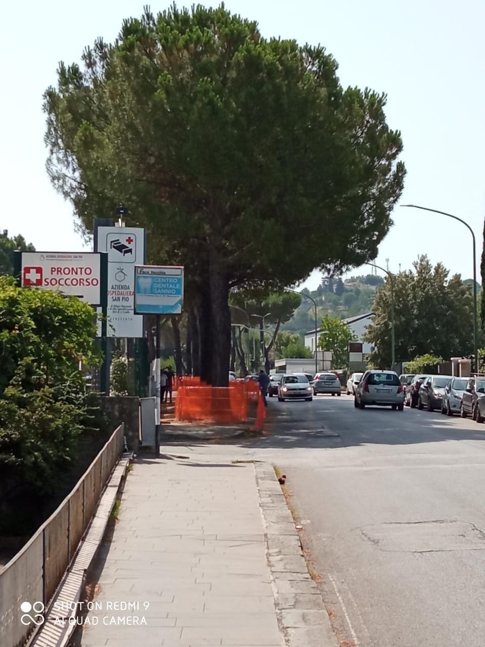 Neighbourhood, Location