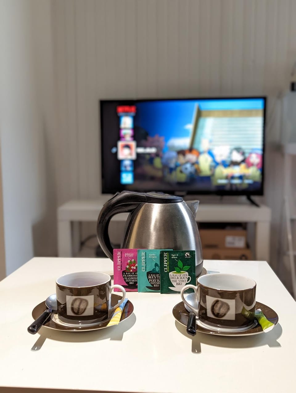 Seating area, Dining area, concierge