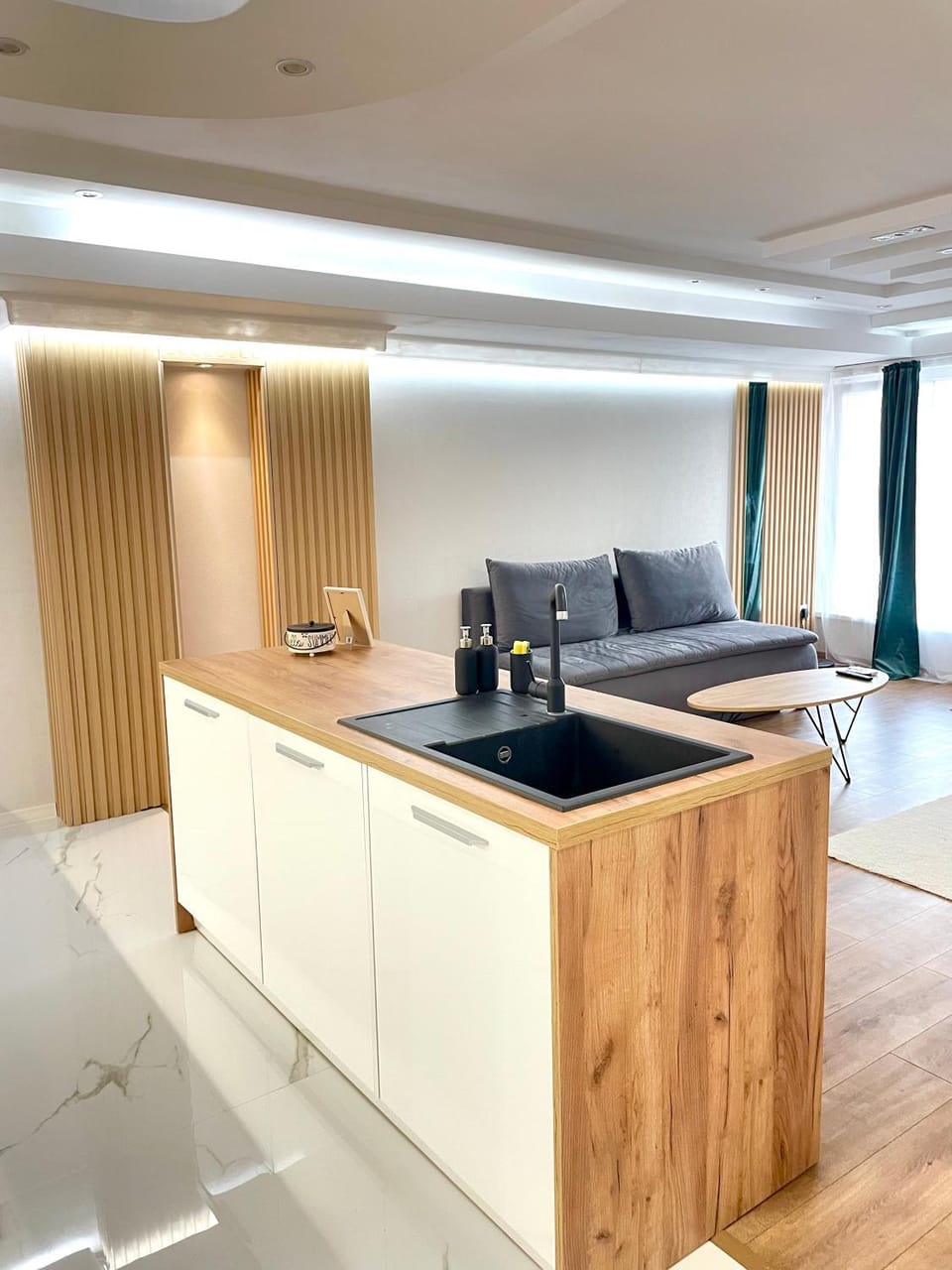 Sea Breeze Apartment Apartment in Varna