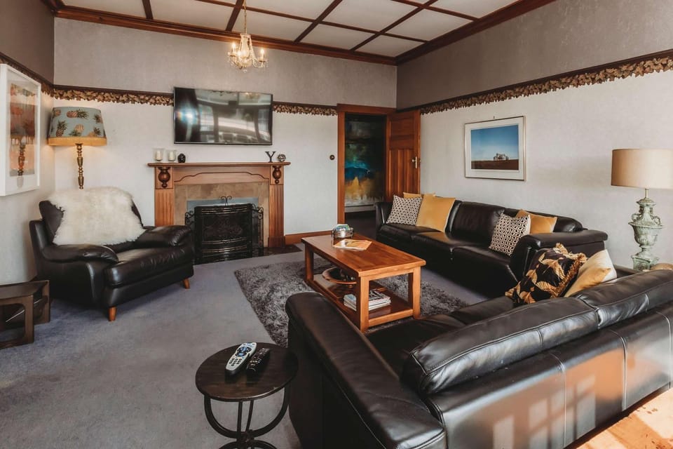 Timata Ora - 7BR family home in prime location Villa in New Plymouth