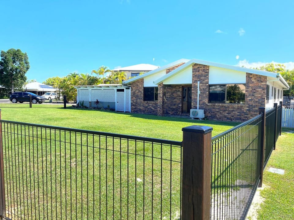 36 Bombala Crescent Rainbow Beach House in Rainbow Beach