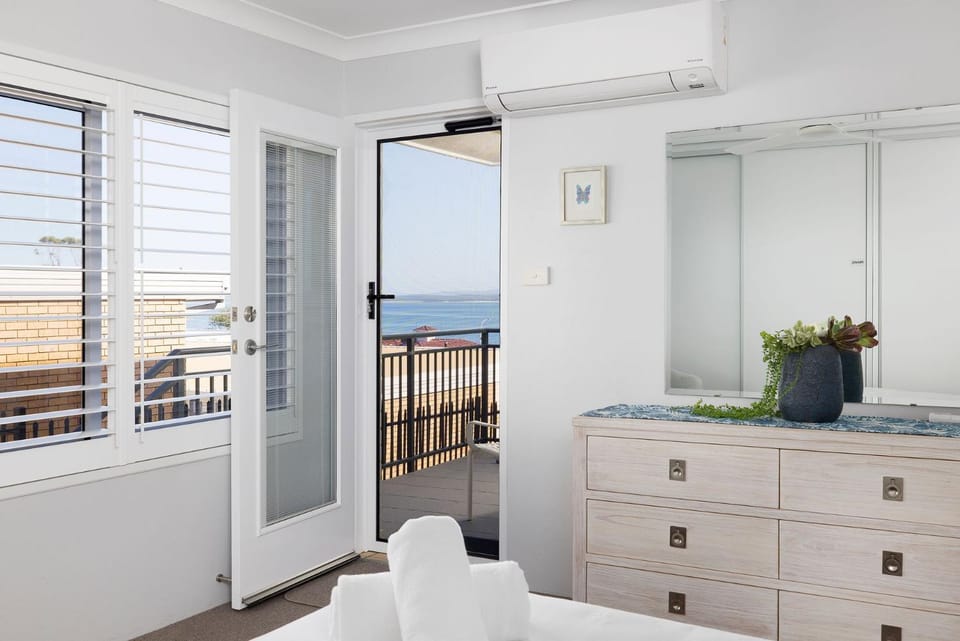 Sundeck Shoal Bay Ground floor with views and pool access Apartment in Shoal Bay
