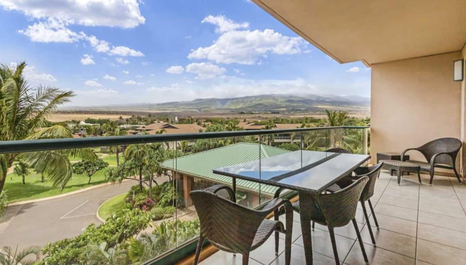 Balcony/Terrace, Mountain view