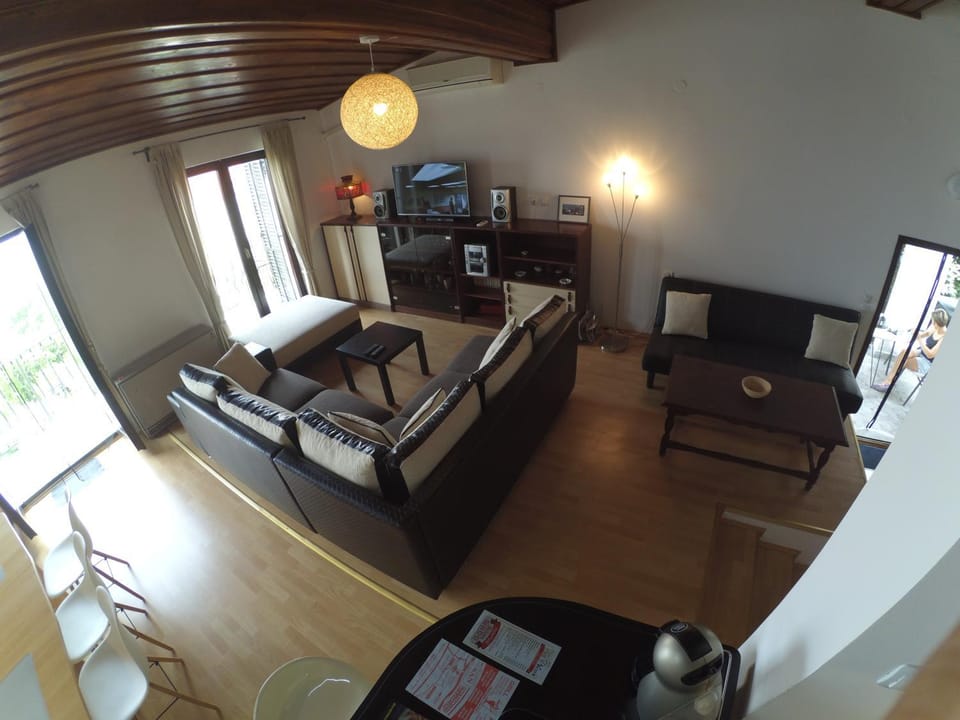 TV and multimedia, Living room
