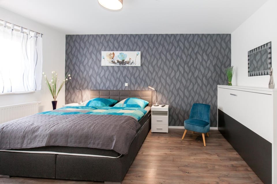 Bed, Photo of the whole room, Bedroom