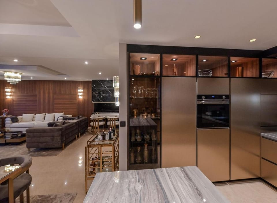 Kitchen or kitchenette, Dining area, air conditioner