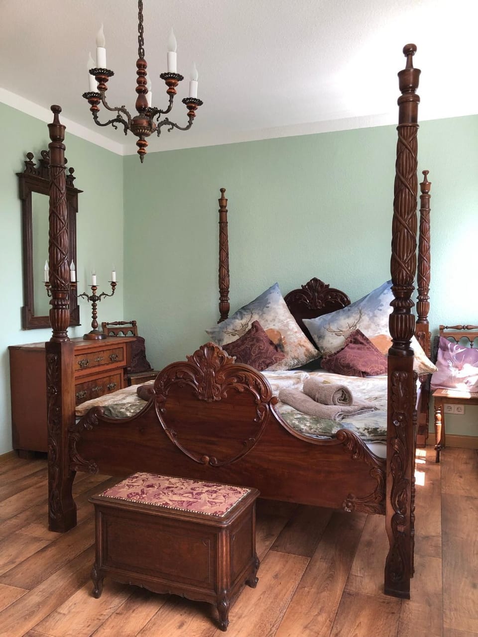 Photo of the whole room