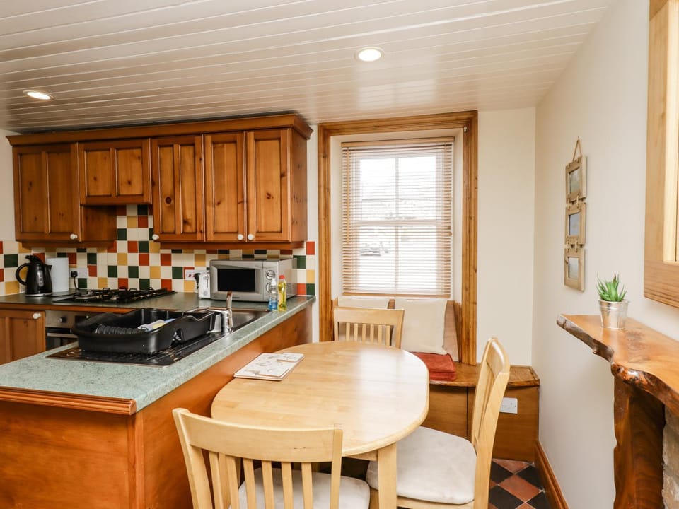 2 Burnside Place House in Kirkcudbright