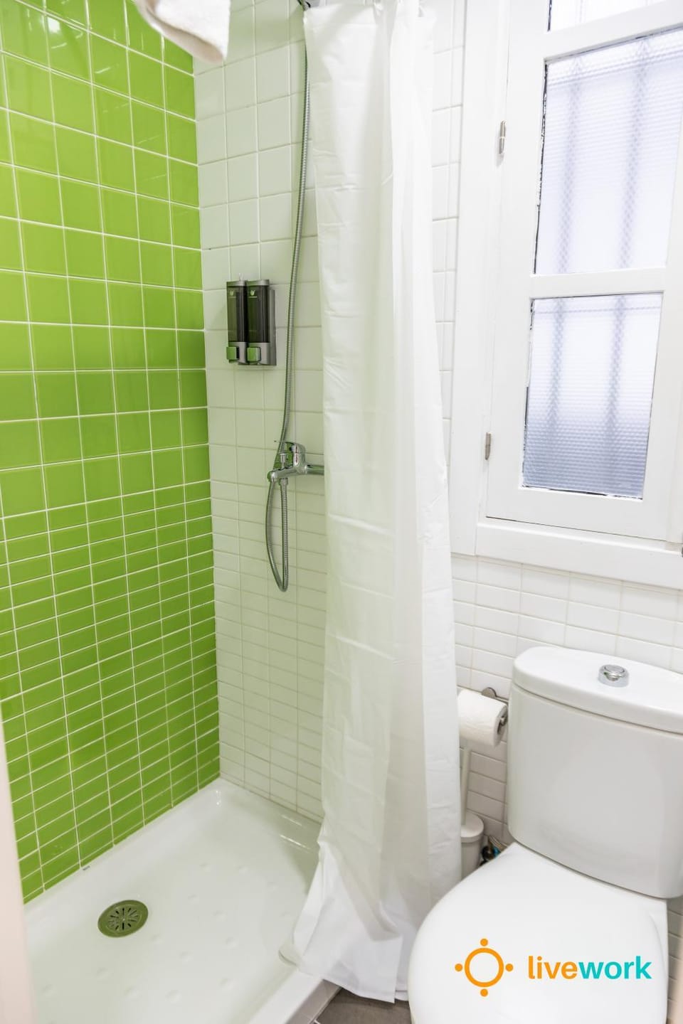 Shower, Bathroom, towels