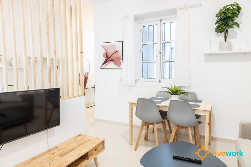 TV and multimedia, Living room, Dining area, heating, air conditioner